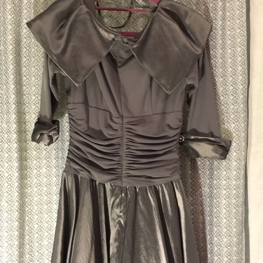 Beautiful Silver Special Occasion Dress - Picture 6 of 8